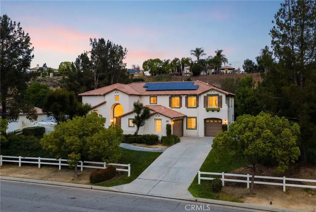 1000 Creekside, Redlands