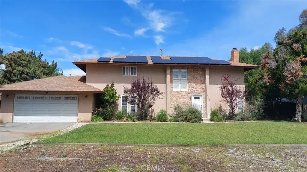 1320 W Fern Ave, Redlands