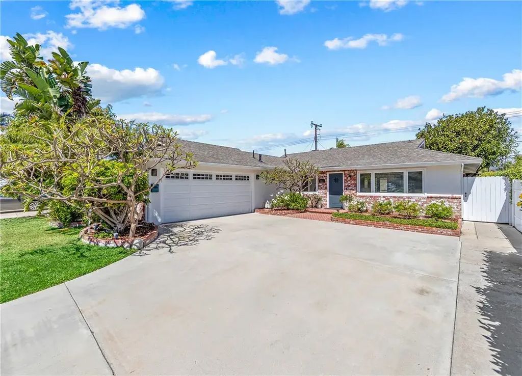5541 Tangiers Dr, Huntington Beach