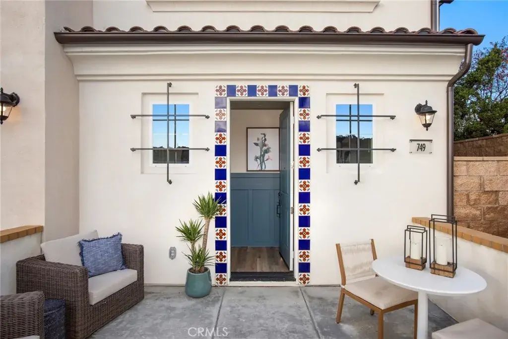 537 Gregory Way, Glendora