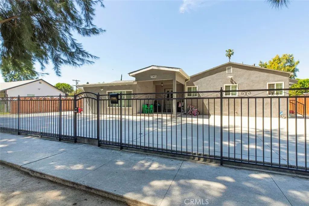7349 Etiwanda, Reseda