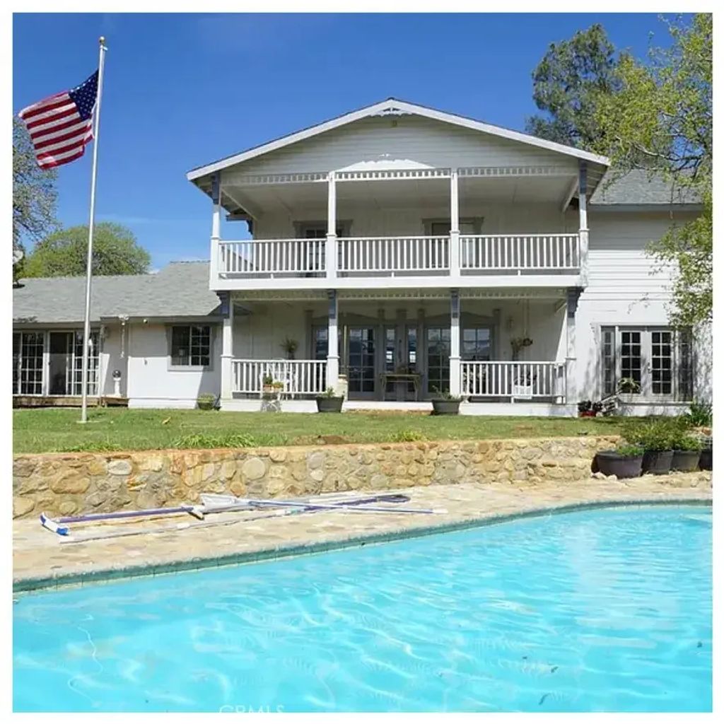 34707 Sand Canyon Rd, Caliente