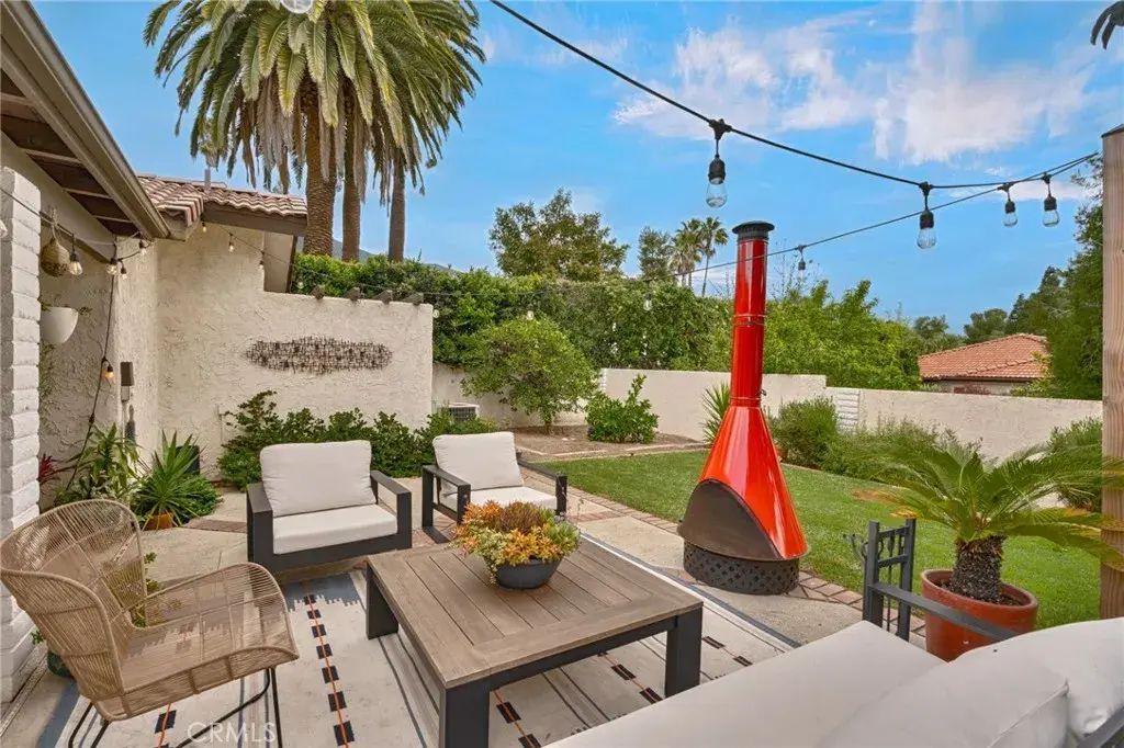 2414 Vista, Upland