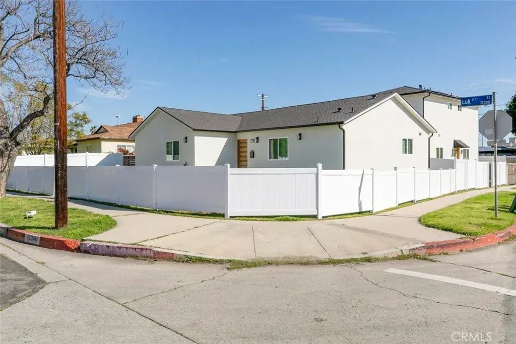 12340 Lull Street, North Hollywood
