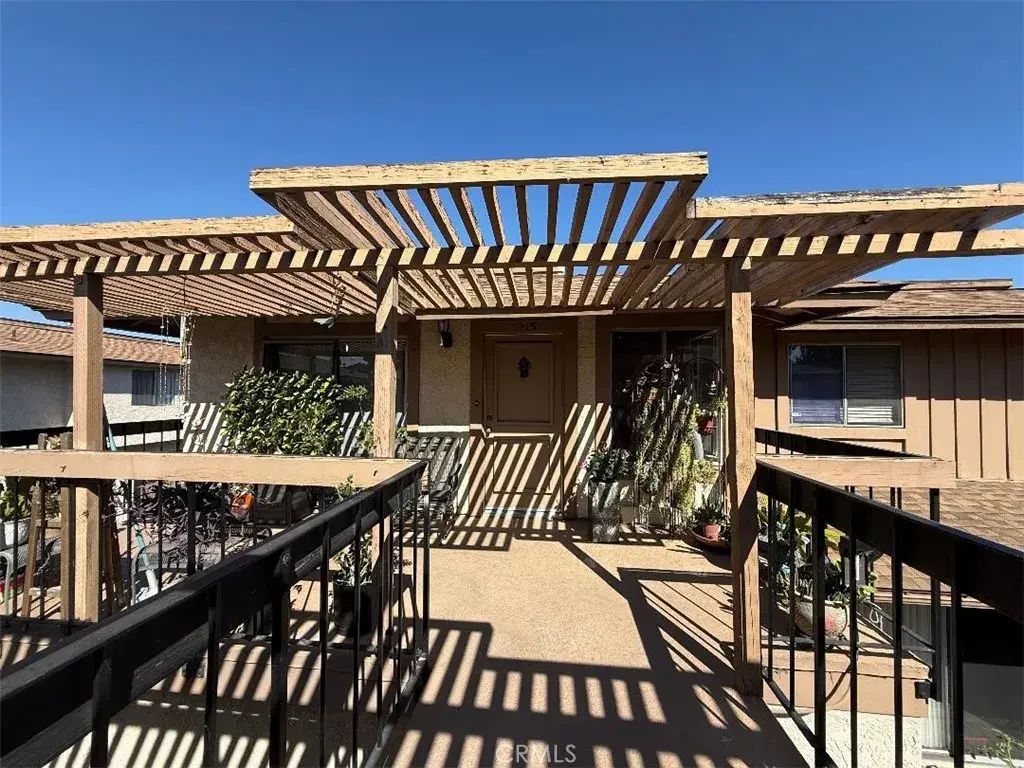 1481 Forest Glen Drive 213, Hacienda Heights