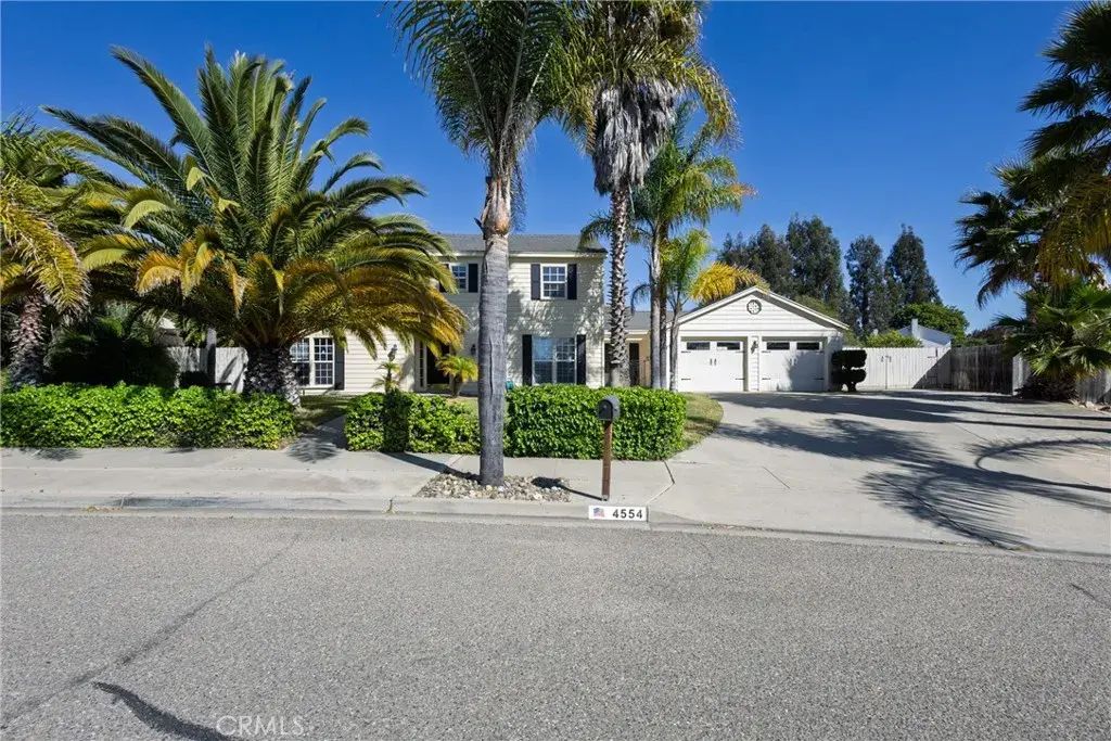 4554 Lamplighter, Santa Maria