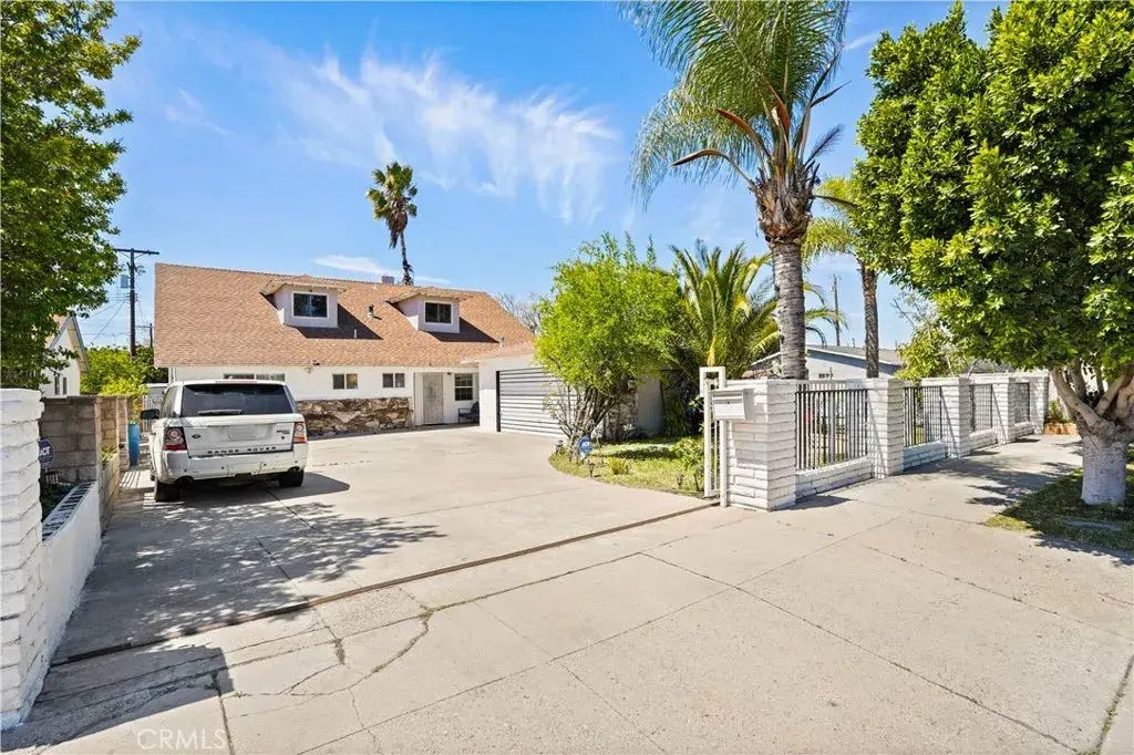 9021 Oneida Avenue, Sun Valley