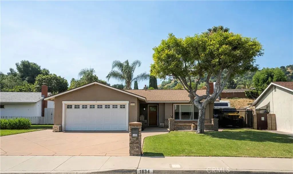 1634 Goldfield, Pomona