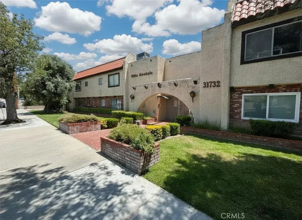 31732 Ridge Route 211, Castaic