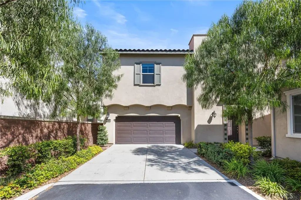 16391 Globetrotter, Chino