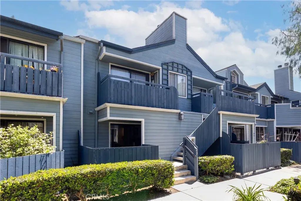 7324 Quill 44, Downey
