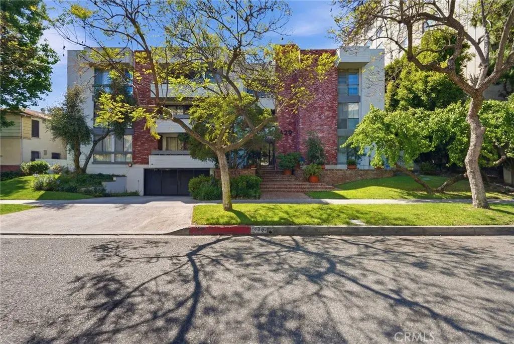 429 N Oakhurst Drive 301, Beverly Hills