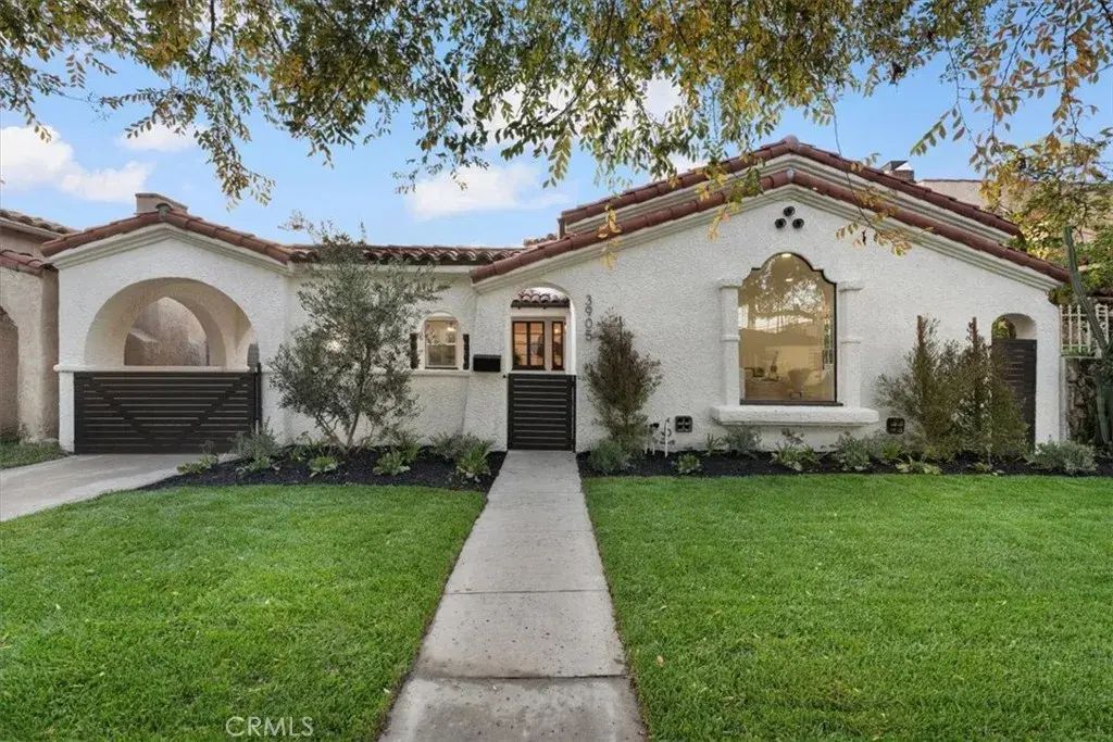 3905 Roxton Avenue, Los Angeles