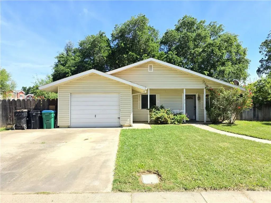 215 Ford Ave, Gridley