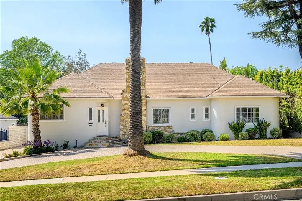 1635 Grandview Avenue, Glendale