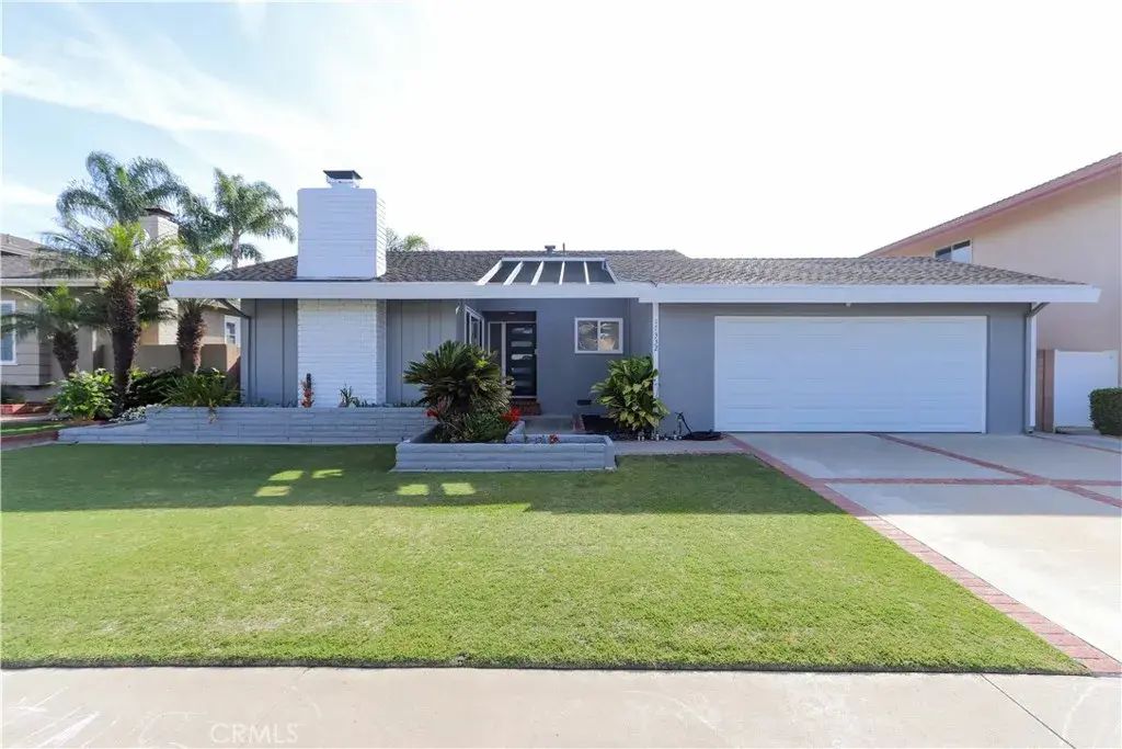 17332 Almelo Lane, Huntington Beach