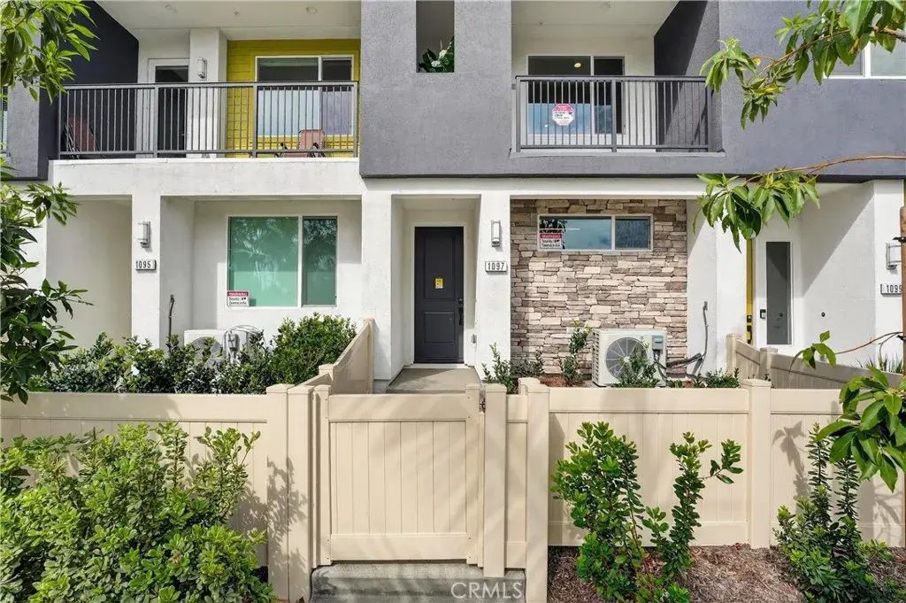 1097 N Harbor Blvd, Anaheim