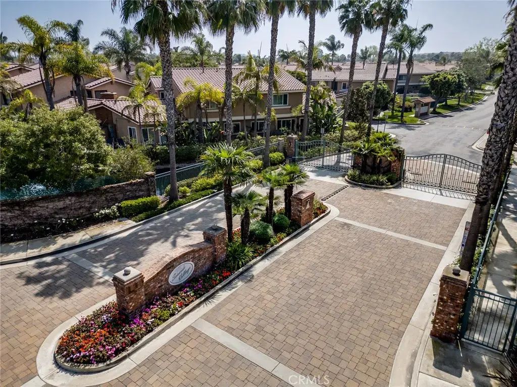 7892 Waterfall, Huntington Beach