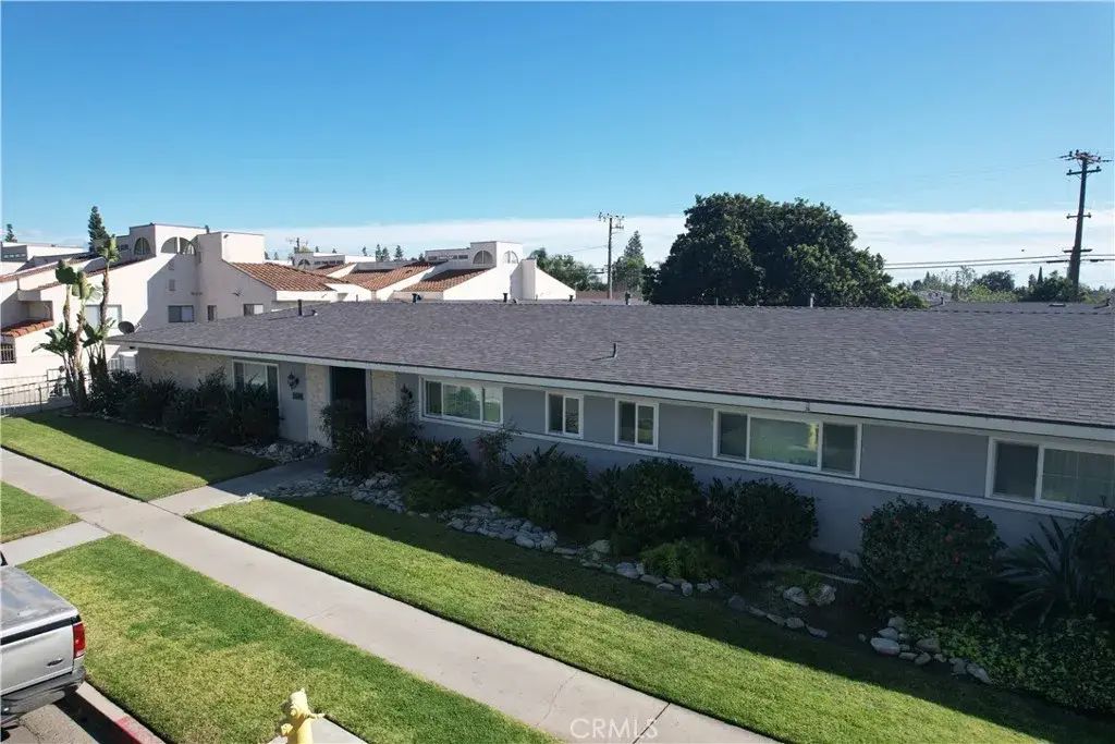 2228 E Westport Drive, Anaheim