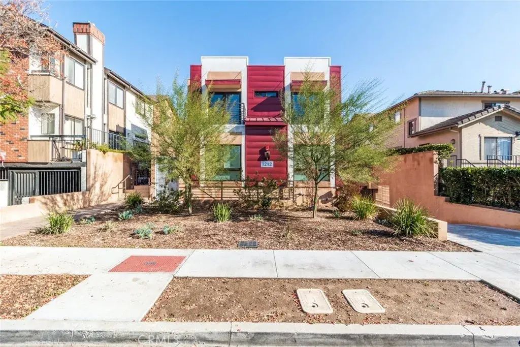 1212 Viola Avenue 103, Glendale