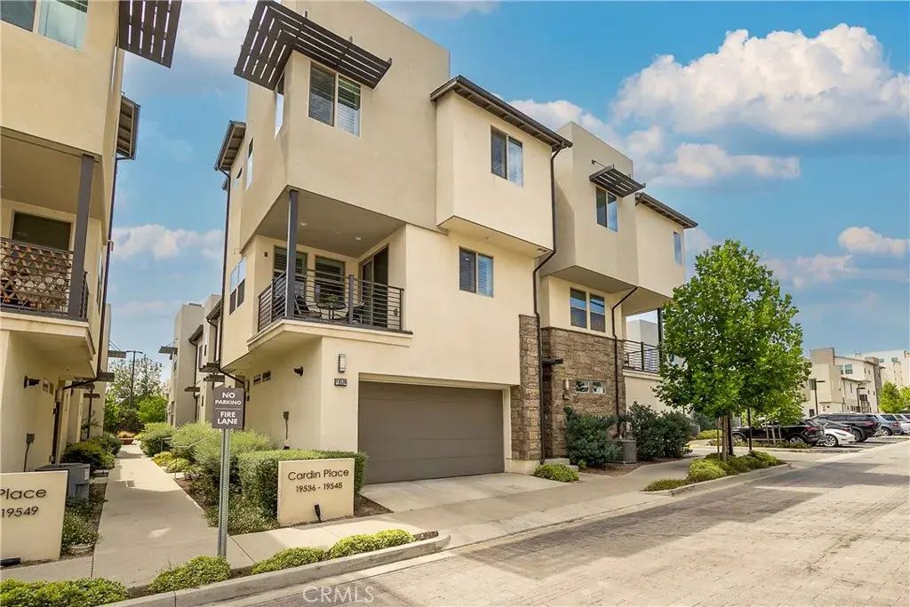 19536 Cardin Place, Northridge