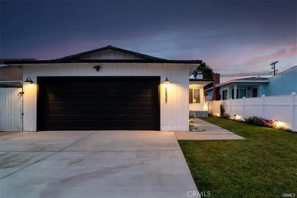 4836 W 134th Place, Hawthorne