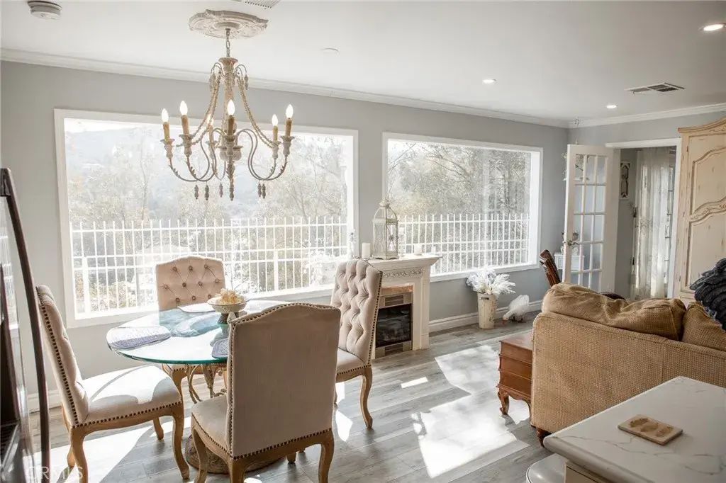 23777 Mulholland Hwy Spc 73, Calabasas