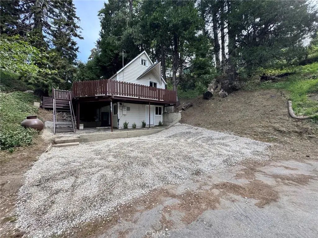 21818 Vista Road, Cedarpines Park