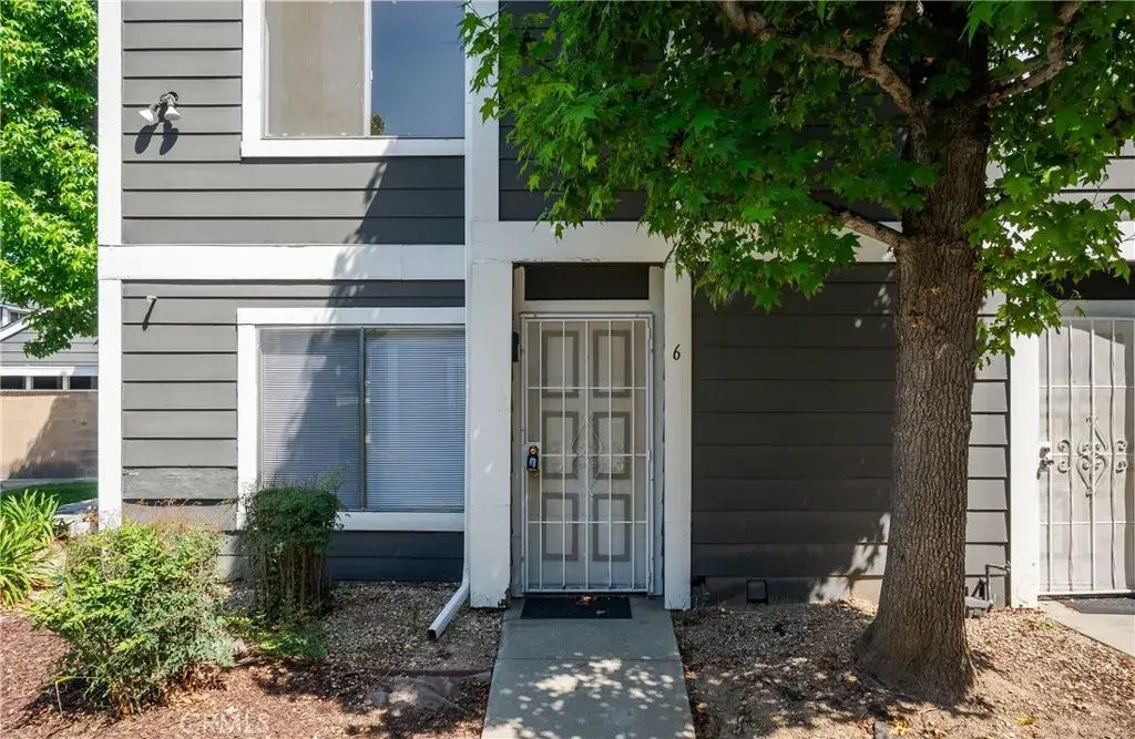 824 N Pasadena 6, Azusa