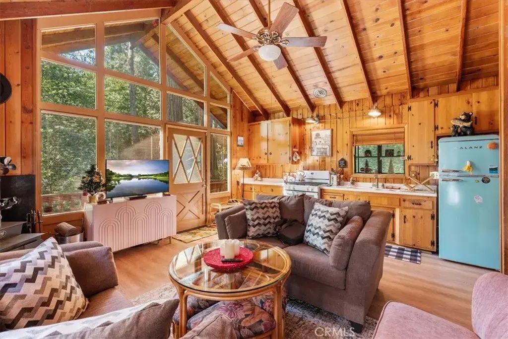 697 Mormon Springs, Crestline