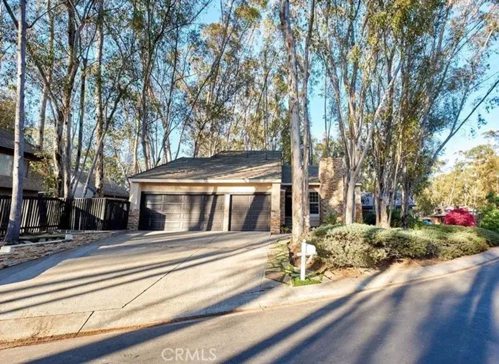 24961 Ravenswood, Lake Forest