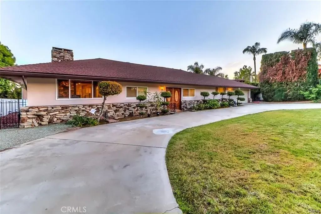584 W 22nd, Upland