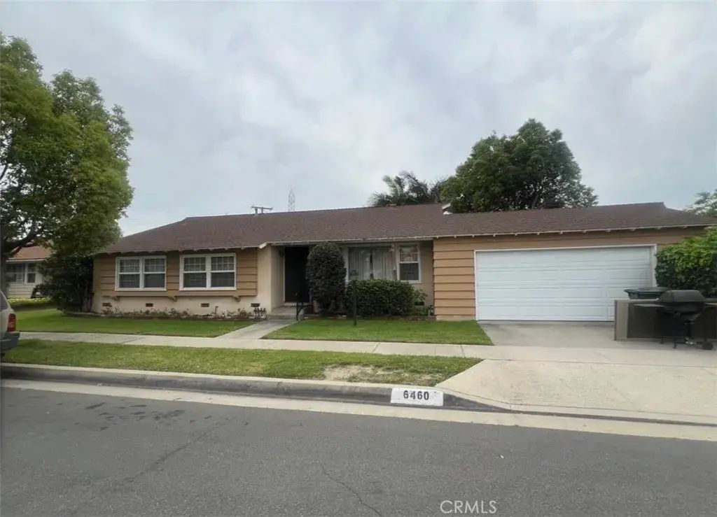 6460 Dos Rios, Downey