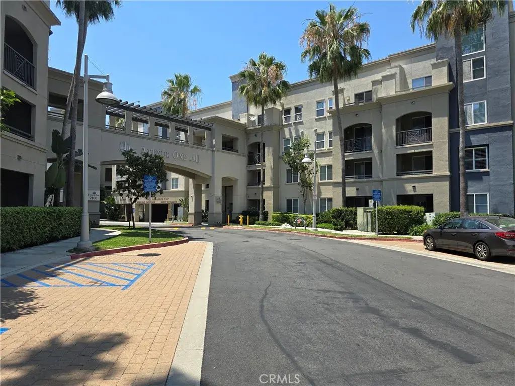 2225 Scholarship, Irvine