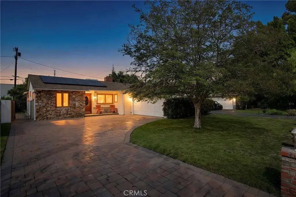 12445 Killion Street, Valley Village