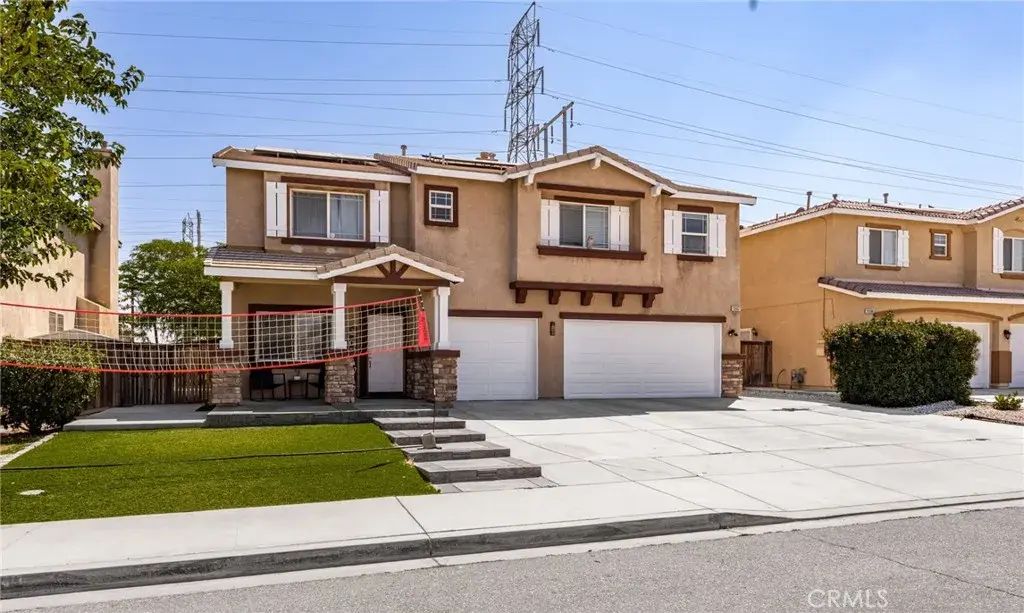 13607 Mayflower Street, Victorville