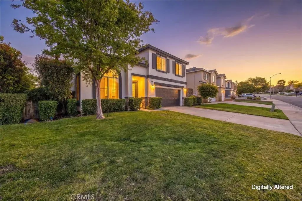 8402 Lindenhurst, Riverside