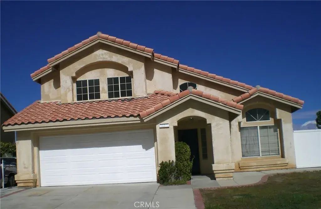 12350 Roadrunner, Victorville