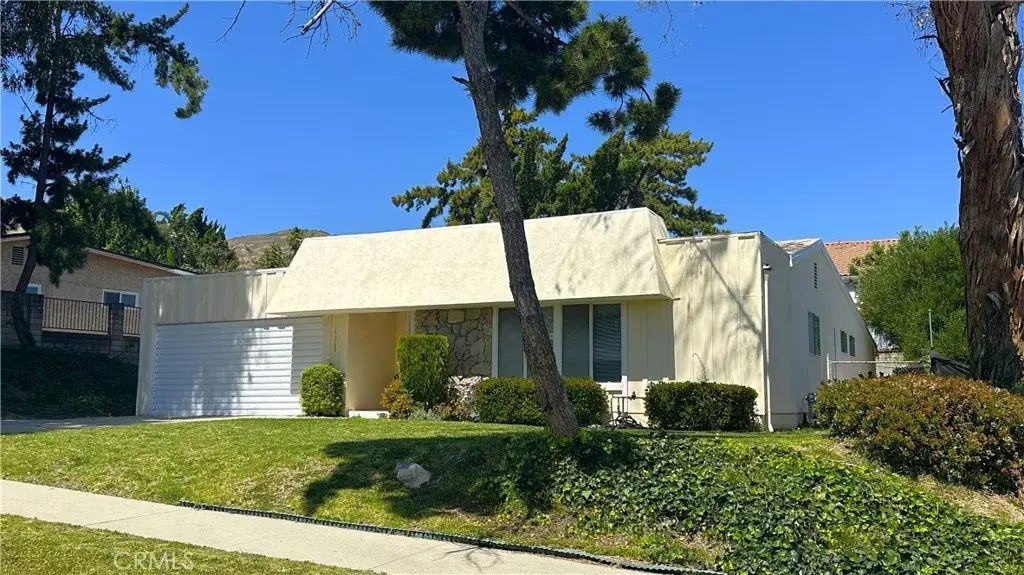 17265 Bronte Place, Granada Hills