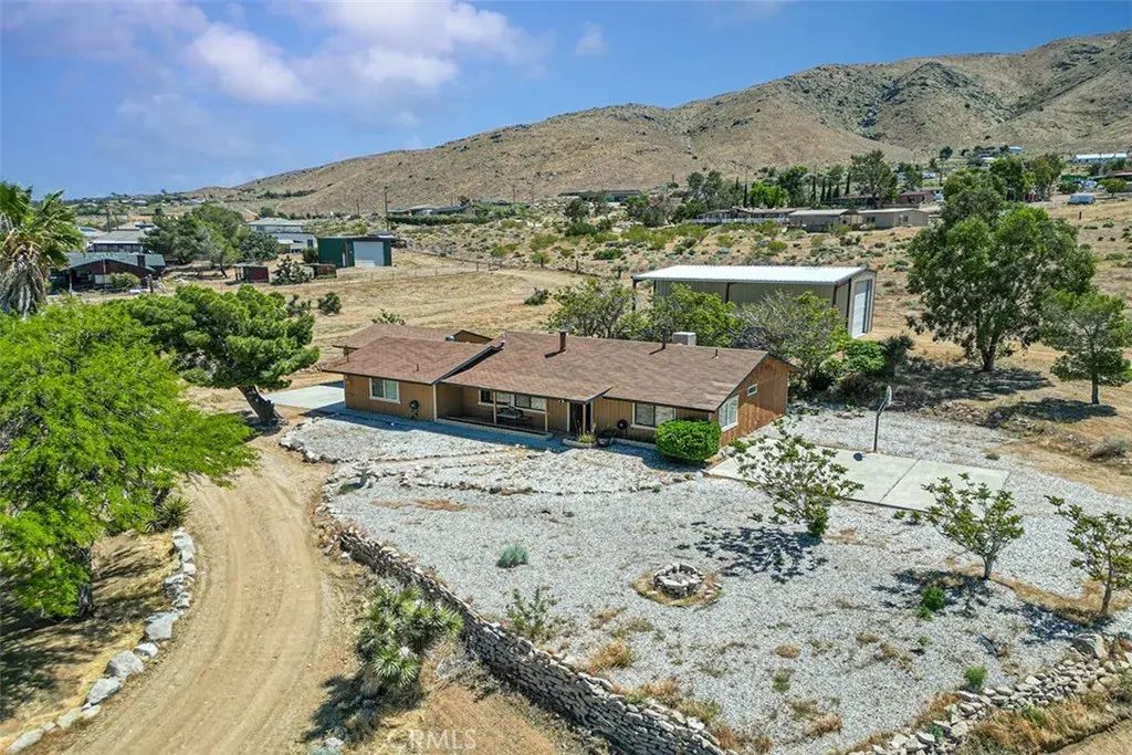 22411 Roundup, Apple Valley