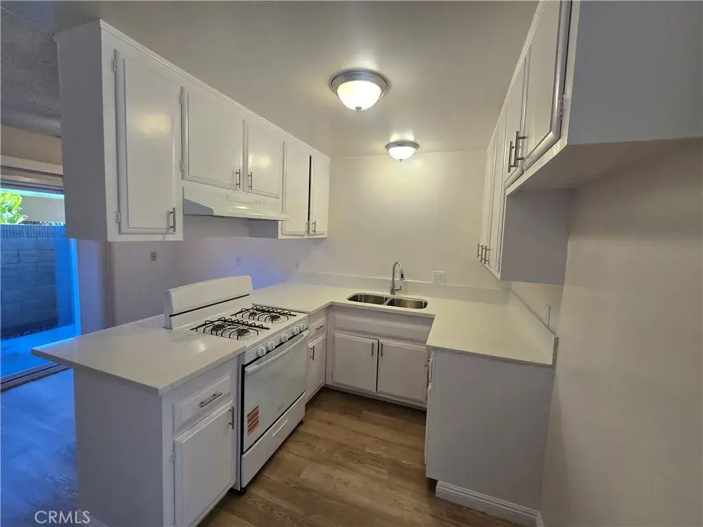 2718 Florida B, Huntington Beach