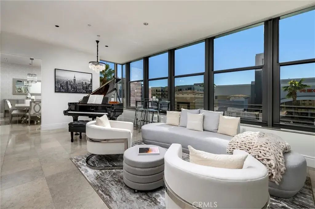 345 E Colorado Boulevard 404, Pasadena