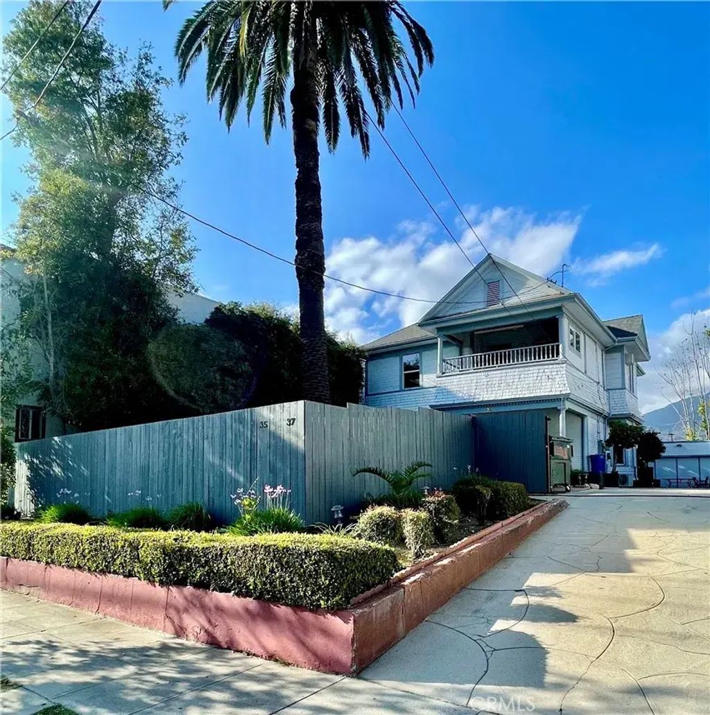 35 E Montana, Pasadena