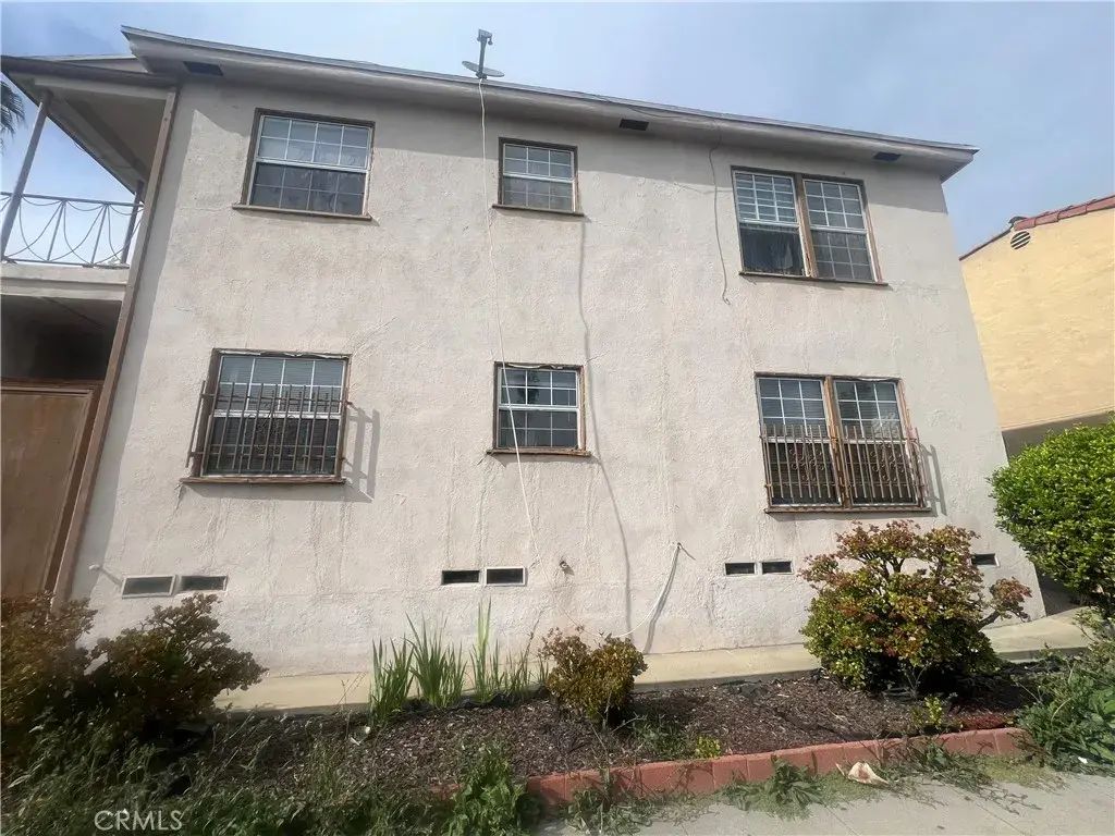 3039 W Vernon, Los Angeles