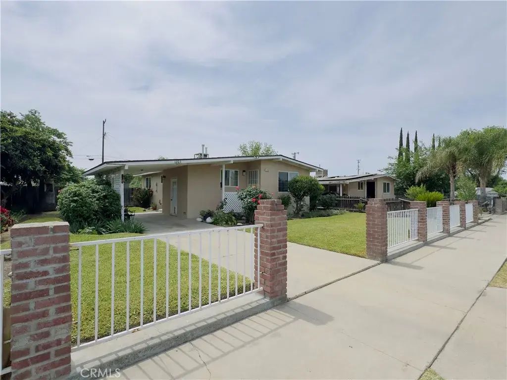 1205 Bell Avenue, Corcoran