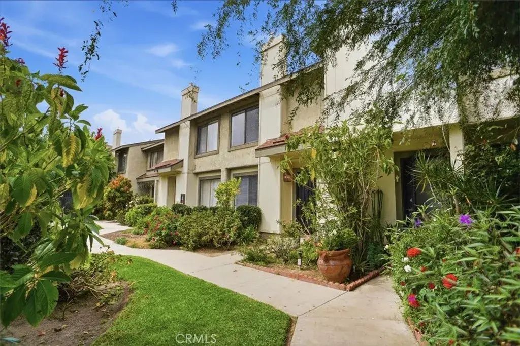 9605 Sepulveda Boulevard 5, North Hills
