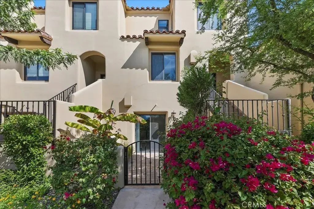 1045 Villorrio South, Palm Springs