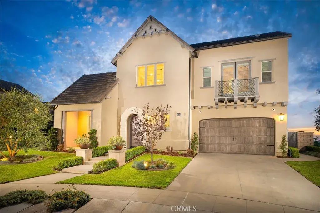 614 E Camellia Way, Azusa