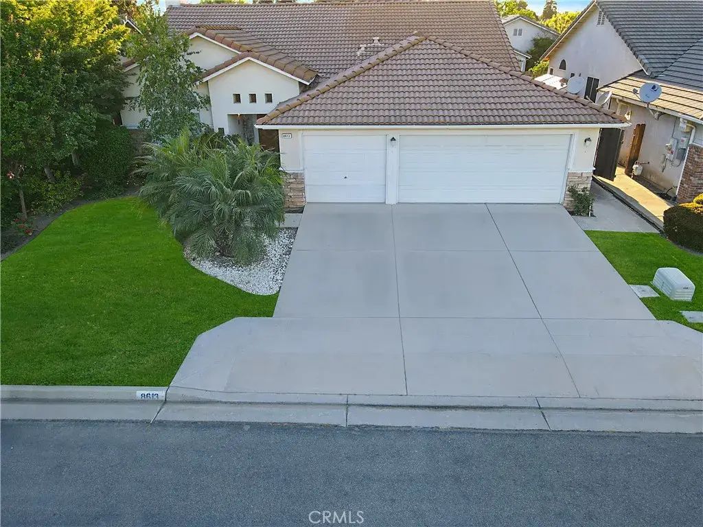 8613 N Whitney, Fresno