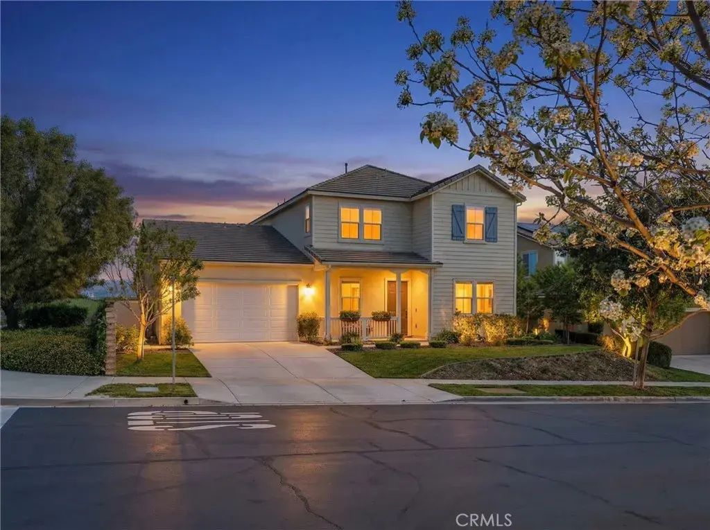26492 Township Street, Saugus